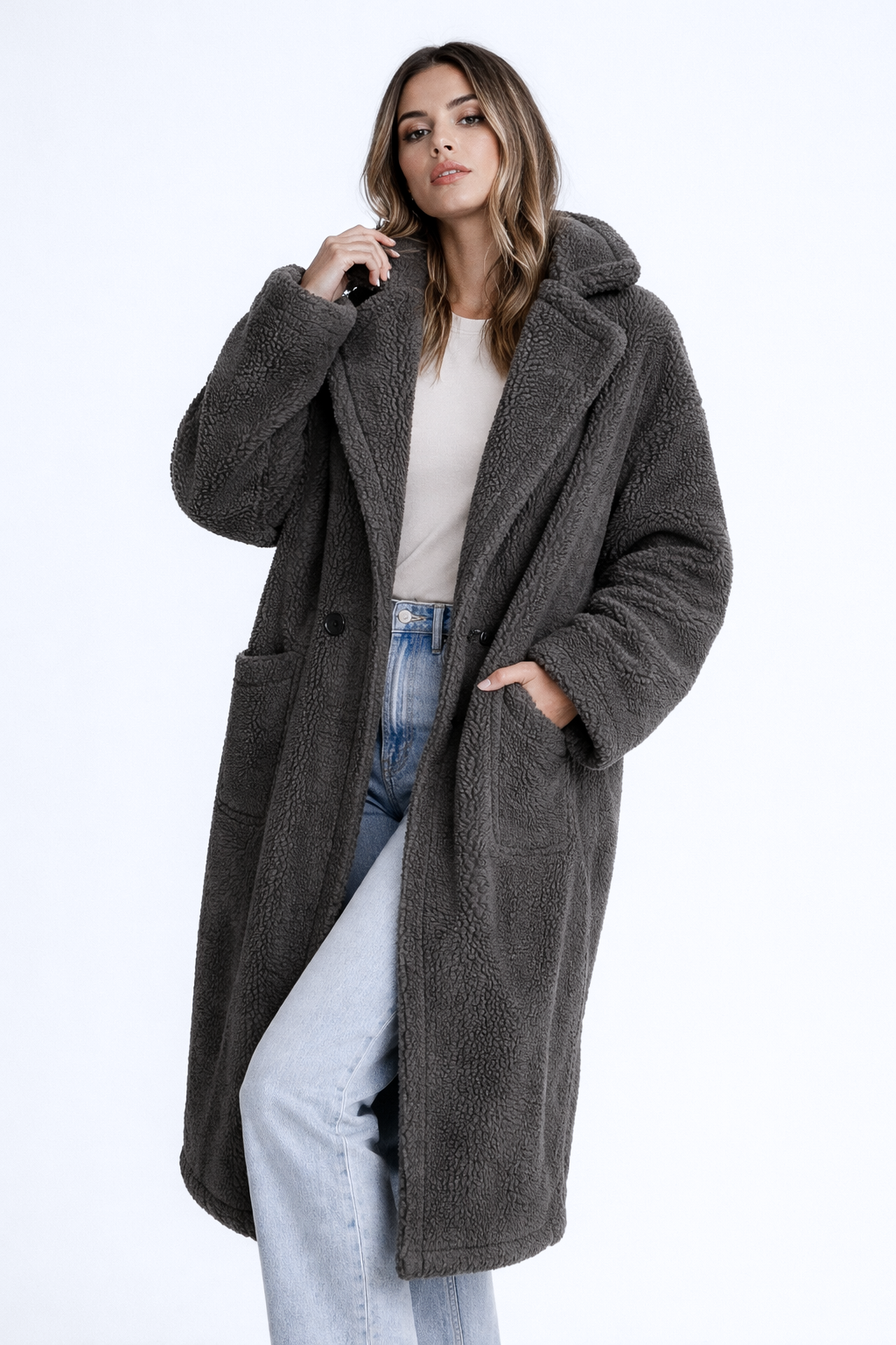 Zachte oversized dames winterjas met lange teddy pasvorm