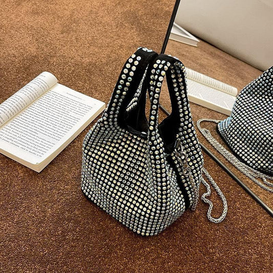 Lorelie | Mini sac glamour orné de strass et d'une bandoulière à maillons