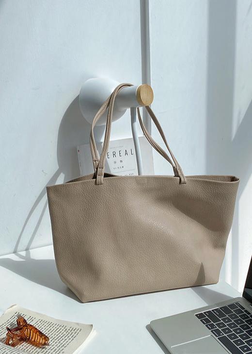 Sac cabas élégant et spacieux en cuir pour femme 