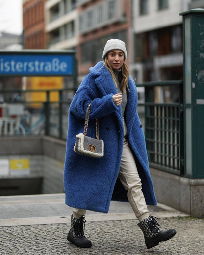 Zachte oversized dames winterjas met lange teddy pasvorm