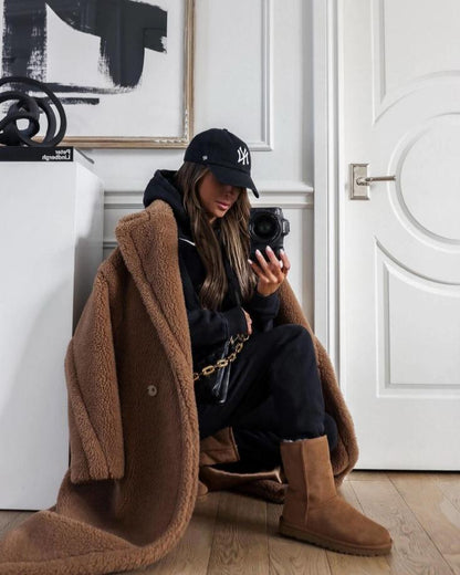 Zachte oversized dames winterjas met lange teddy pasvorm