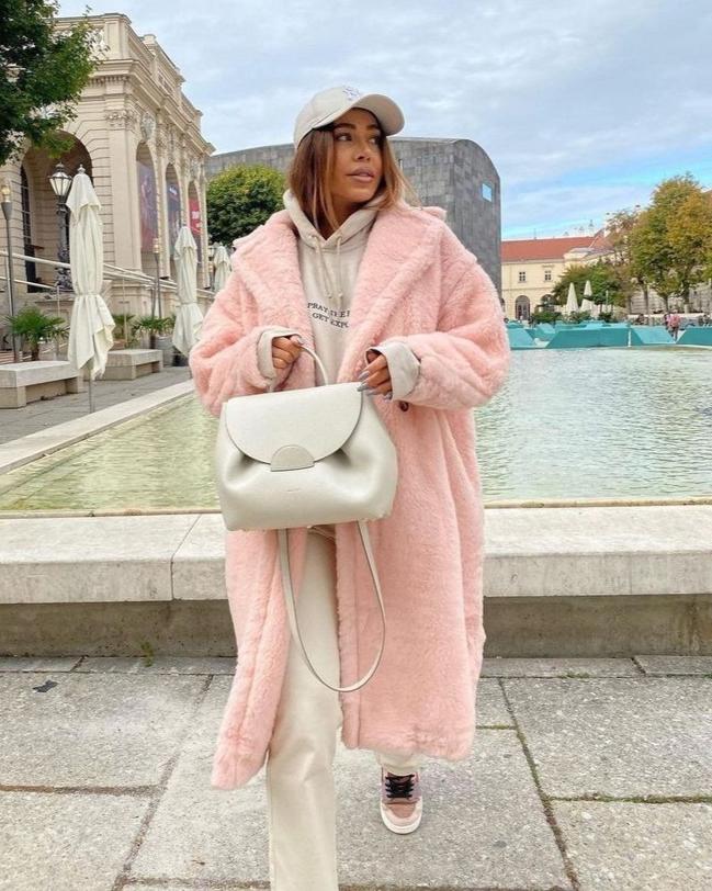 Zachte oversized dames winterjas met lange teddy pasvorm