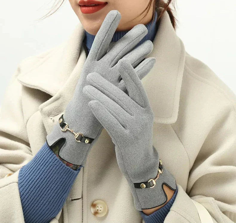 Gants chauds et élégants pour femmes avec chaînette