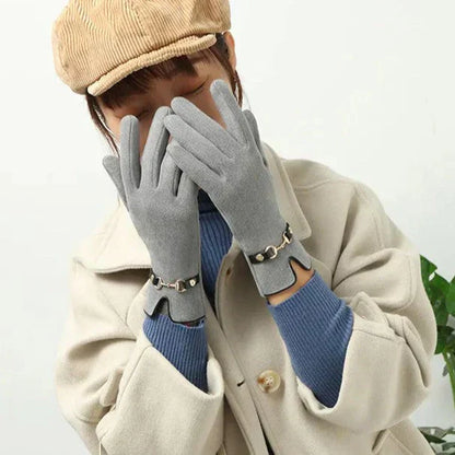 Gants chauds et élégants pour femmes avec chaînette