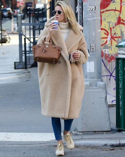 Zachte oversized dames winterjas met lange teddy pasvorm