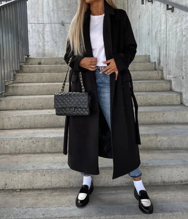 Chique Lange Getailleerde Dames Manteljas met Knopen