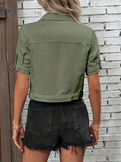 Dames Kort Denim Jas  met Knoopsluiting en Borstzakken