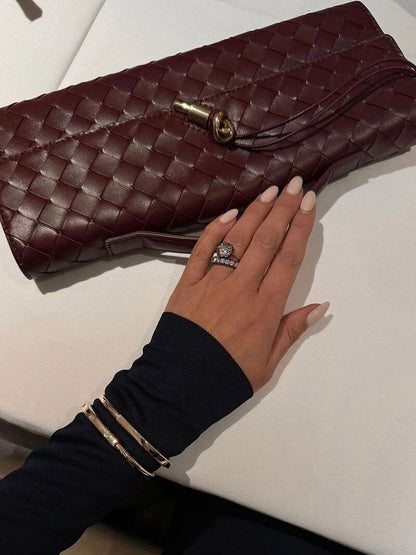 Sac à main pour femme avec motif tissé et fermoir doré