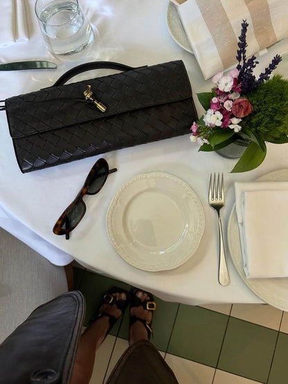 Sac à main pour femme avec motif tissé et fermoir doré