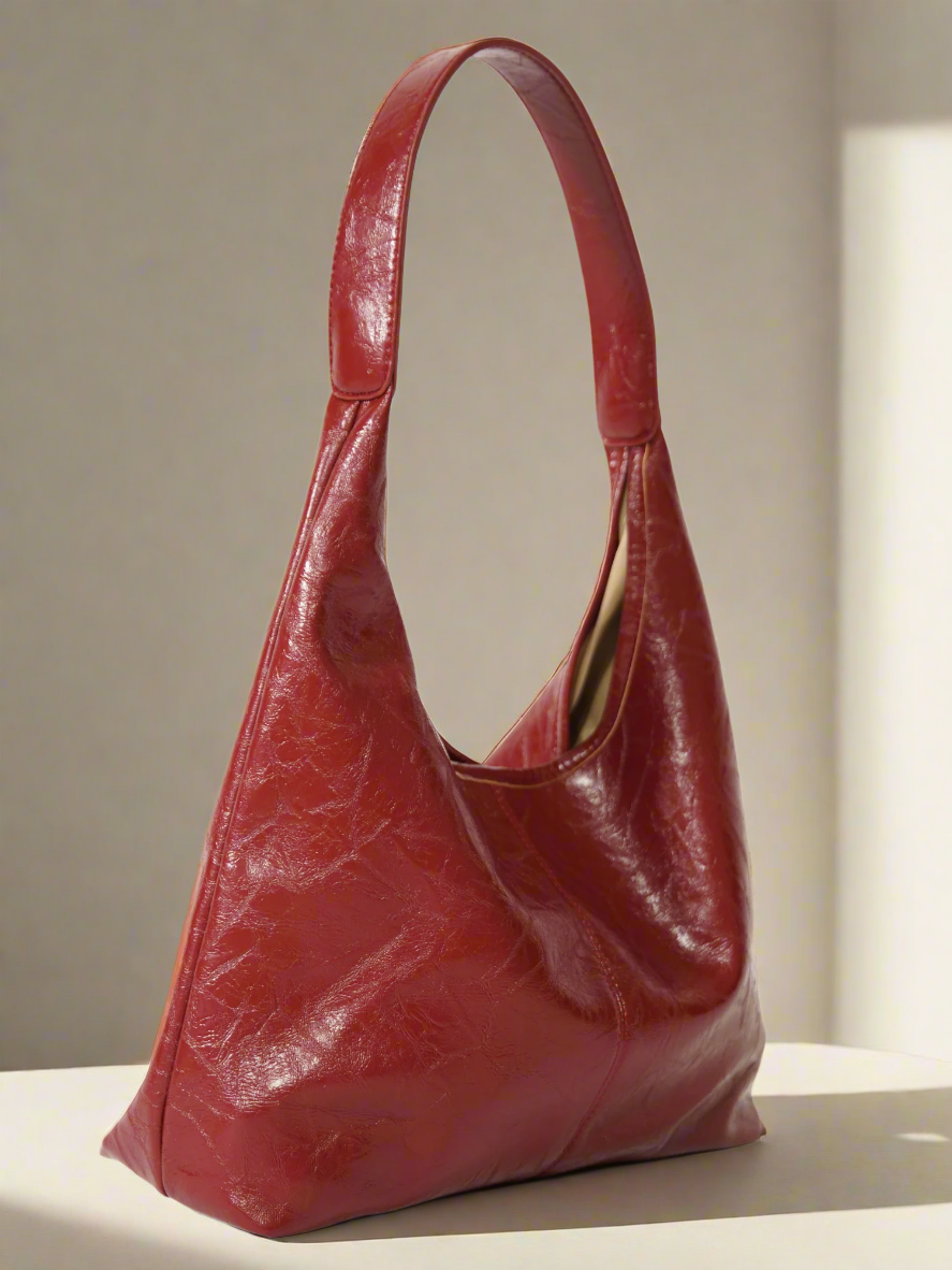 Sac bandoulière hobo spacieux pour femme, aspect cuir, avec trousse assortie 