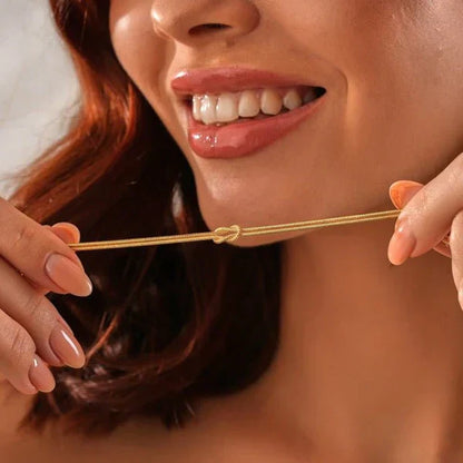 Taisha | Bracelet minimaliste avec détail de nœud