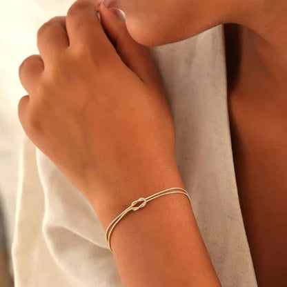 Taisha | Bracelet minimaliste avec détail de nœud