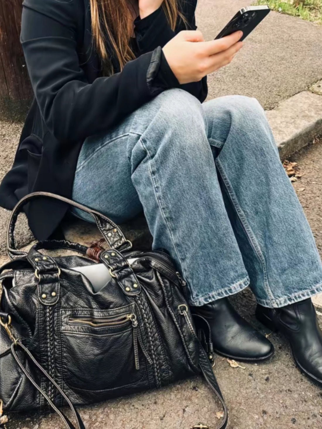 Sac bandoulière tendance et luxueux pour femme avec poches zippées