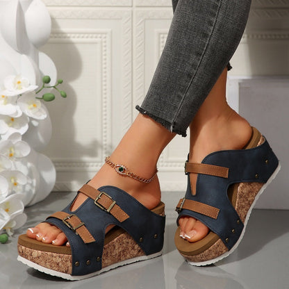 Dames modieuze sandalen met sleehak