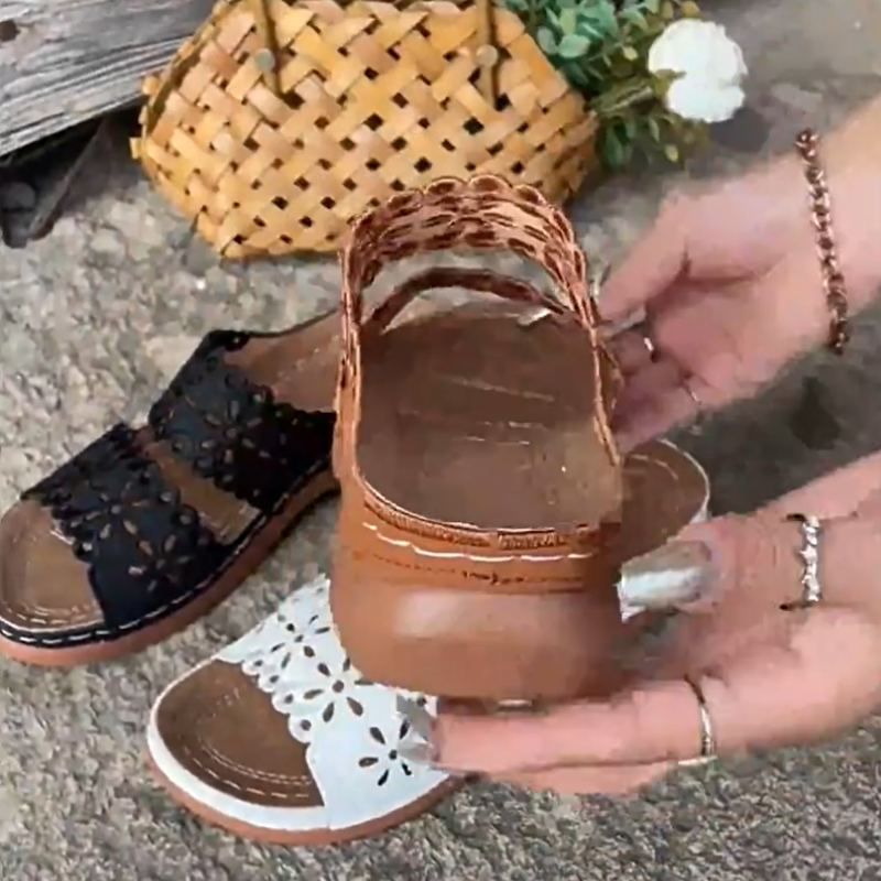 Casual Slippers voor Dames met Platte Zool en Opengewerkt Bloemenmotief